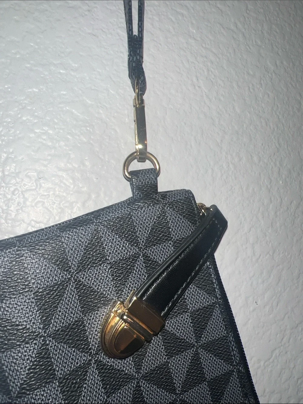 N/A sleek black